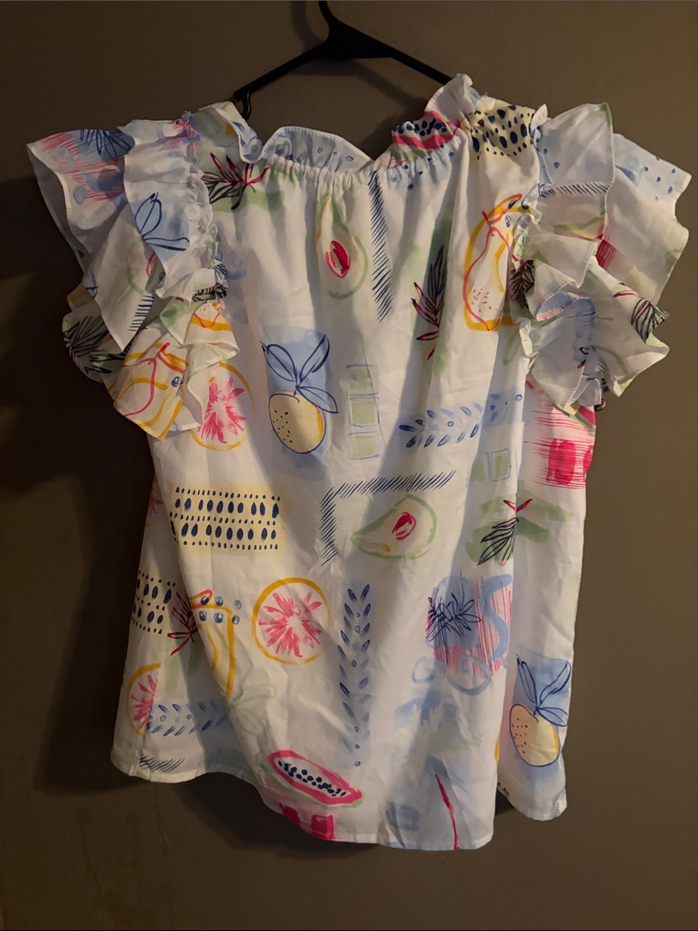 crown & ivy White Tropical Ruffle Sleeve Top with Multicolor Print nwt small - Picture 4 of 4